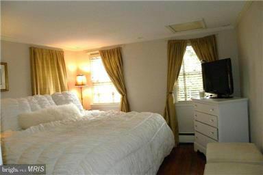 OLD TOWN - Residential Lease