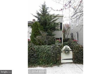 OLD TOWN - Residential Lease