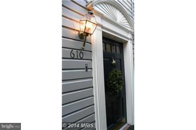 OLD TOWN - Residential Lease