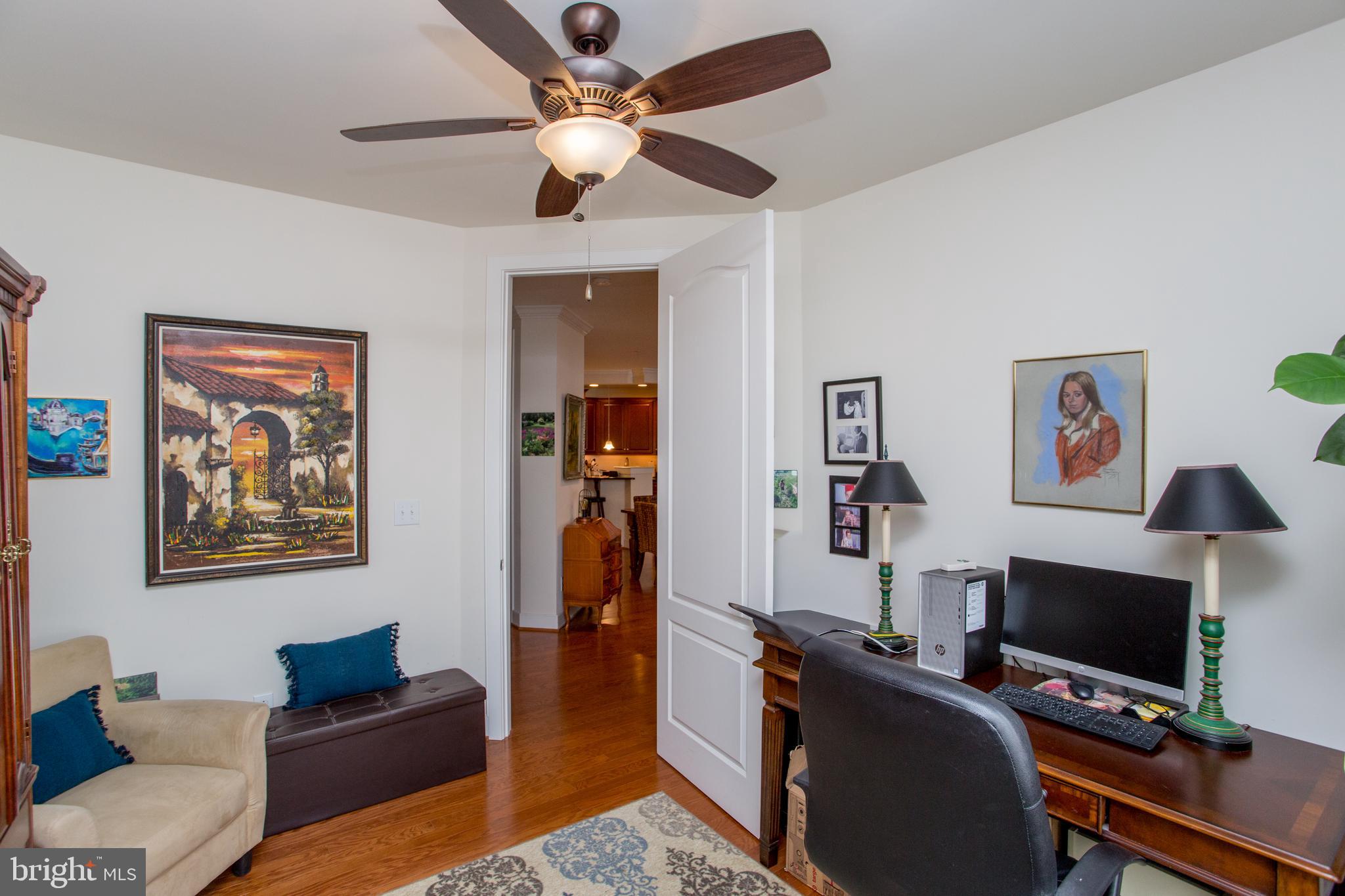 MERIDIAN VALLEY SQ - Residential