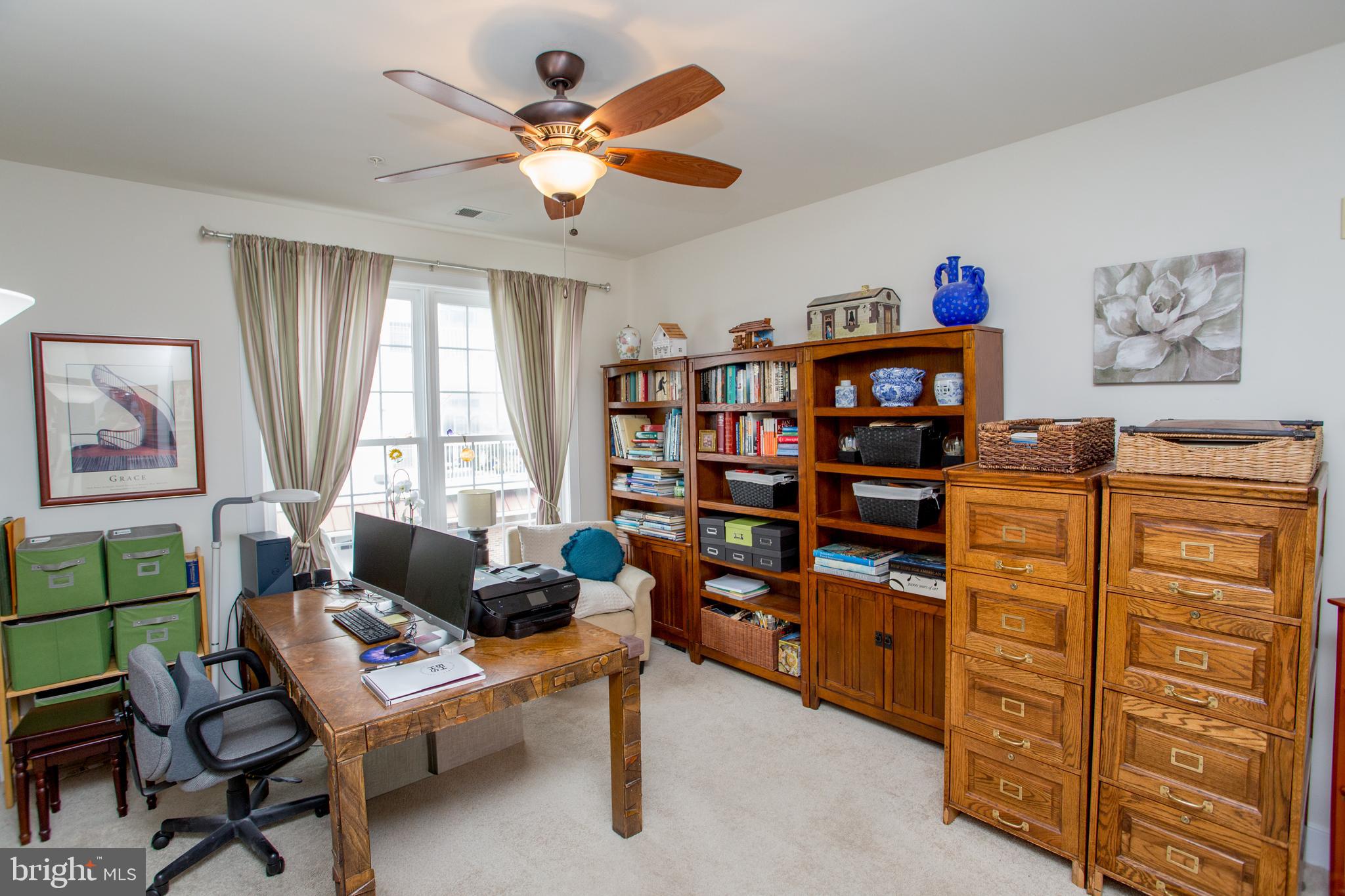 MERIDIAN VALLEY SQ - Residential