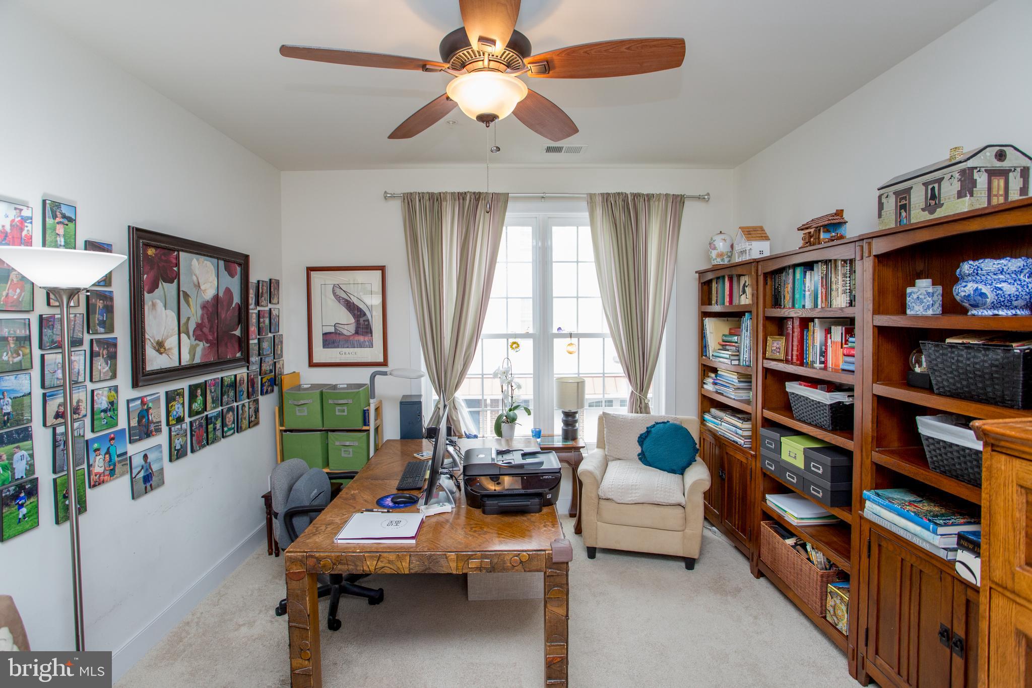 MERIDIAN VALLEY SQ - Residential