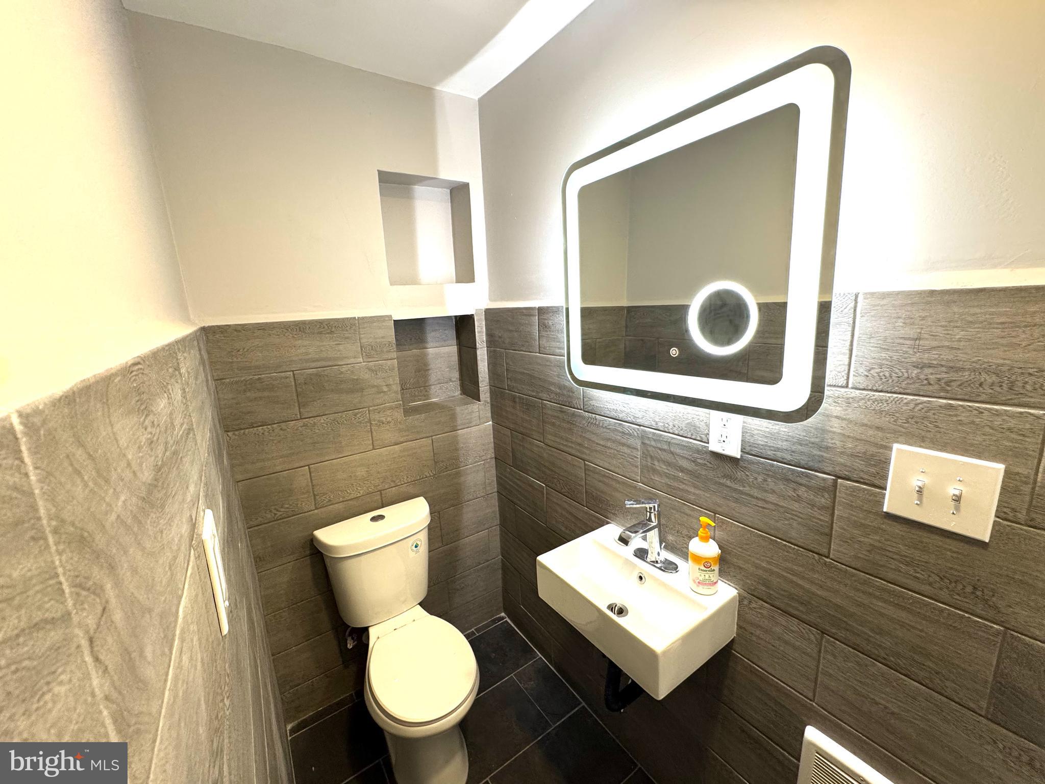 PHILADELPHIA - Residential