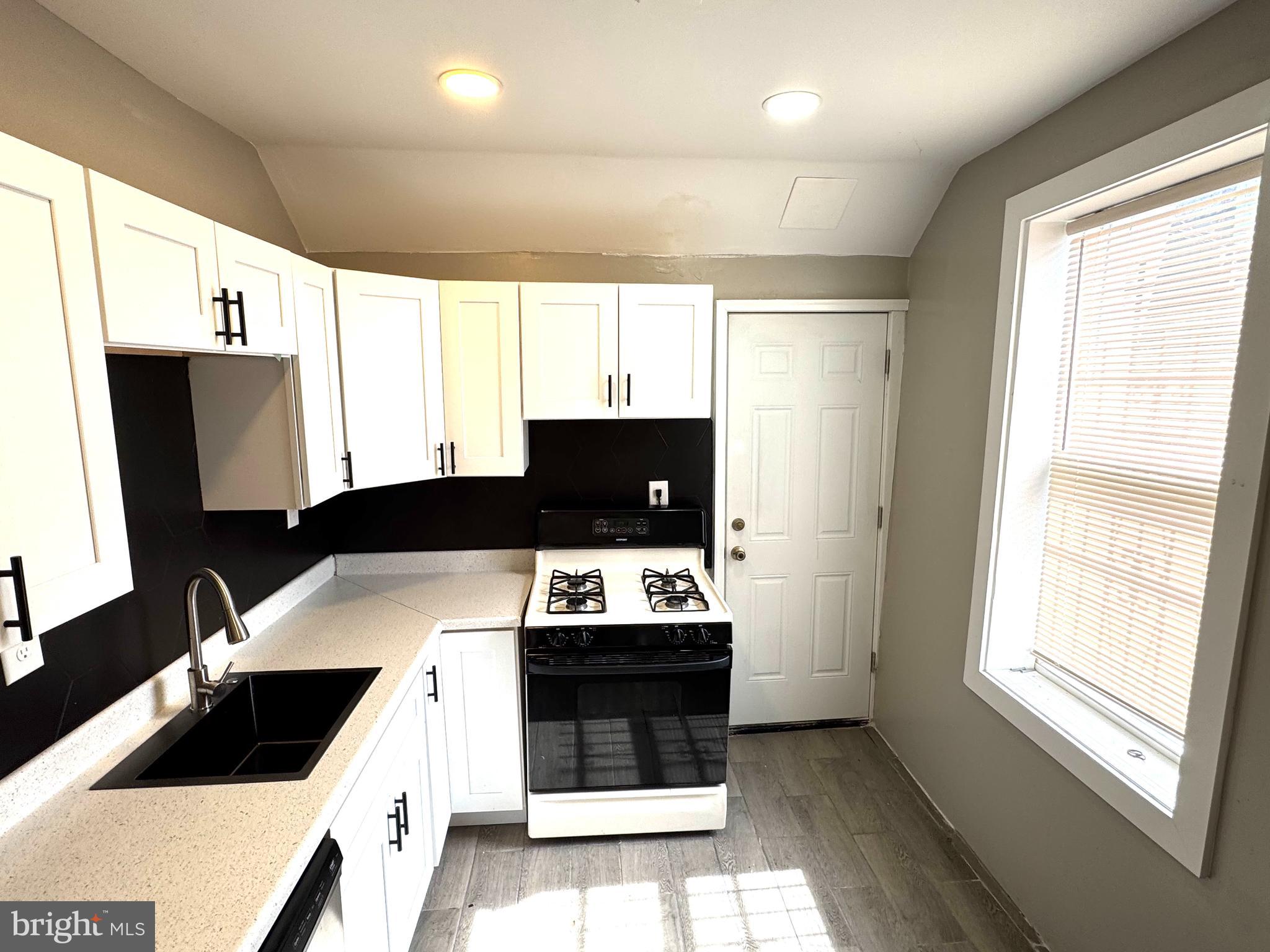 PHILADELPHIA - Residential