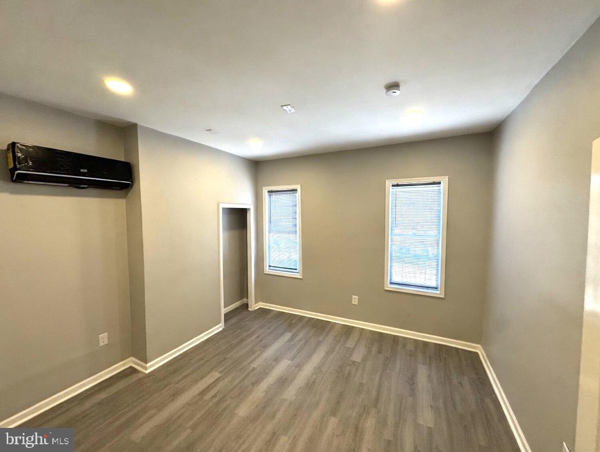 PHILADELPHIA - Residential