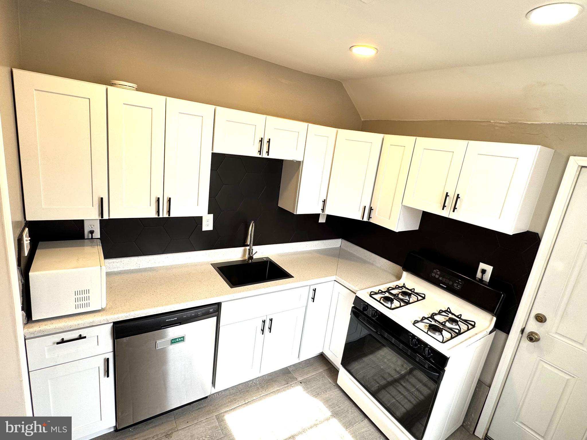 PHILADELPHIA - Residential