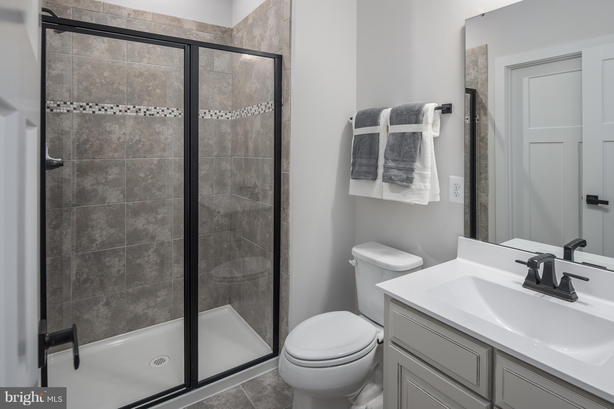 LAKE LINGANORE WOODRIDGE - Residential