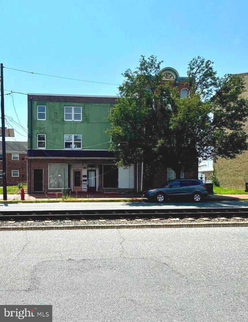 20-22 E BROAD STREET