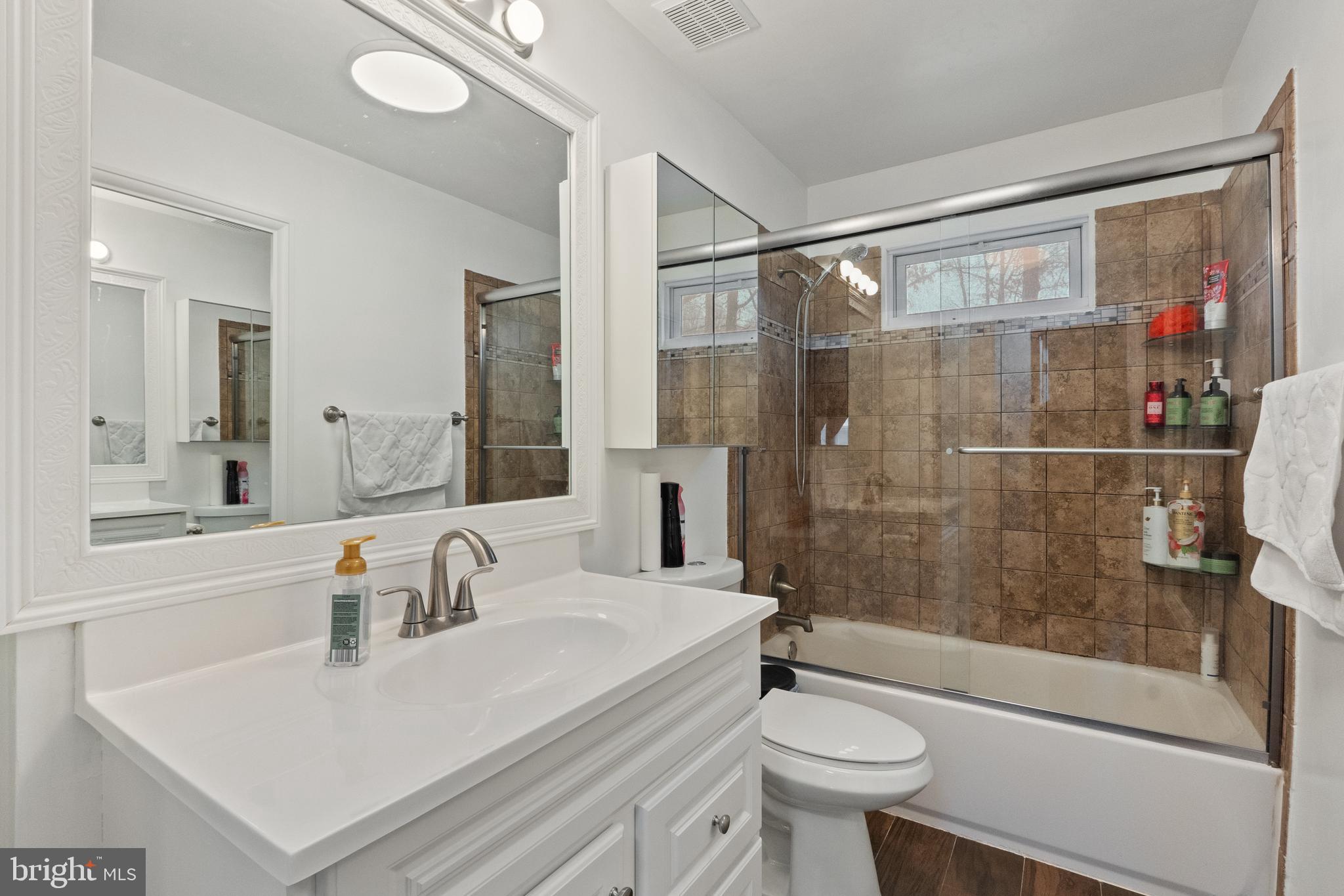 DALE CITY - Residential Lease