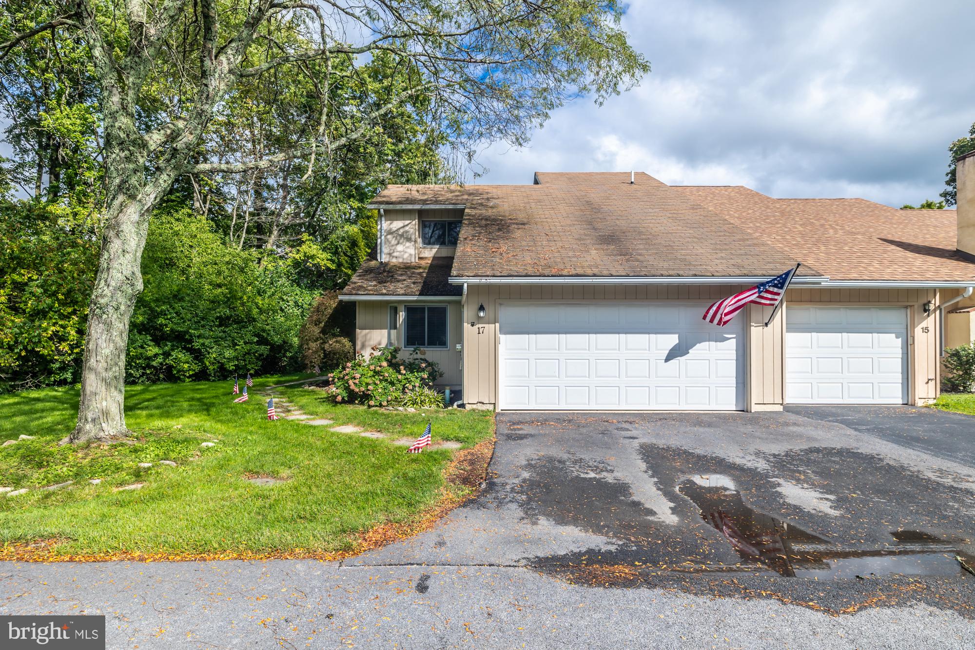 17 DELANCEY PLACE