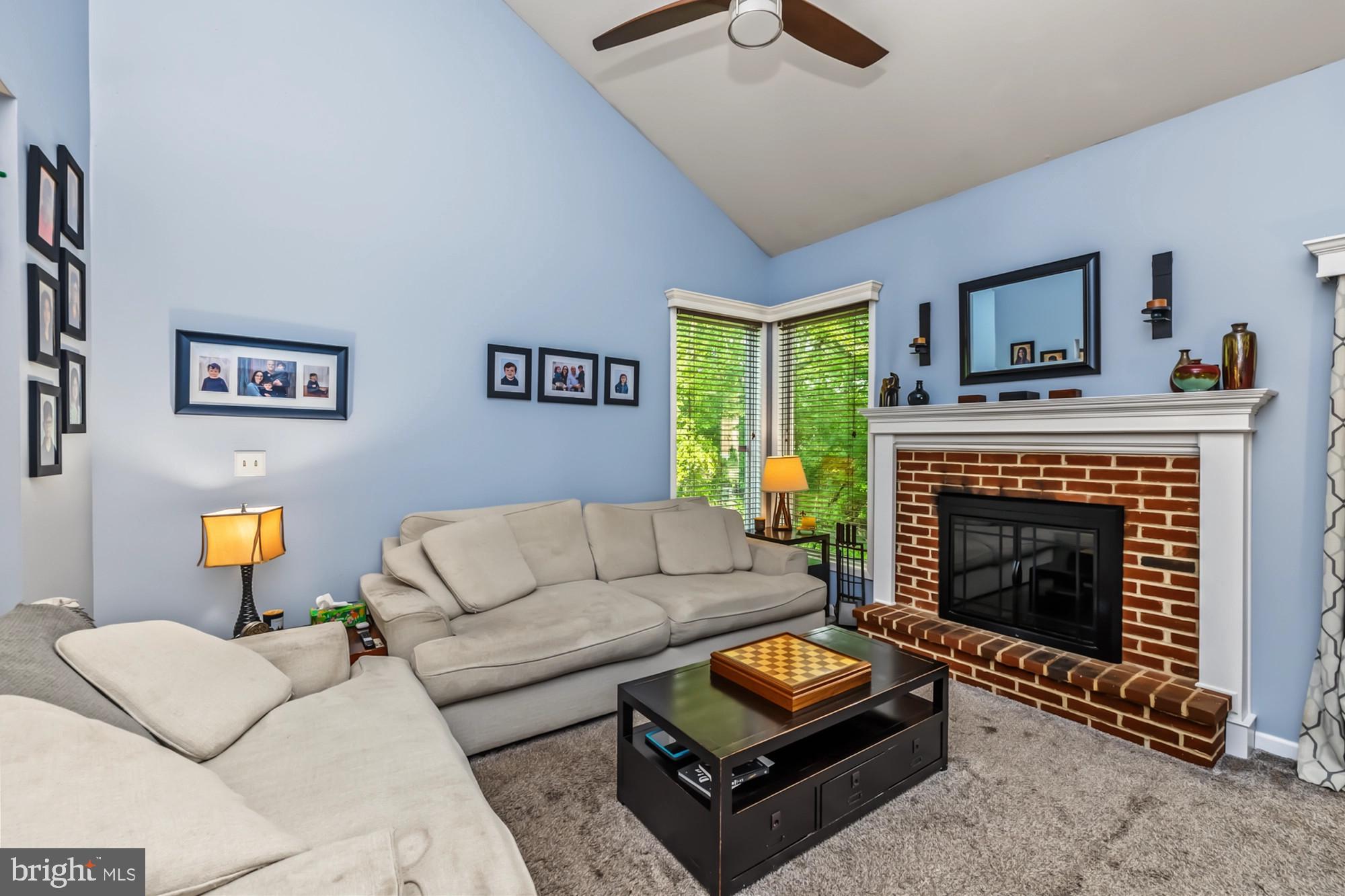 17 DELANCEY PLACE