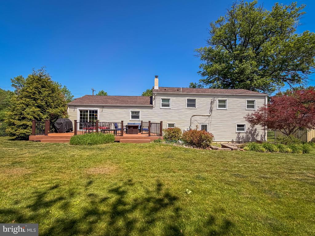 MAKEFIELD RD VILLA - Residential
