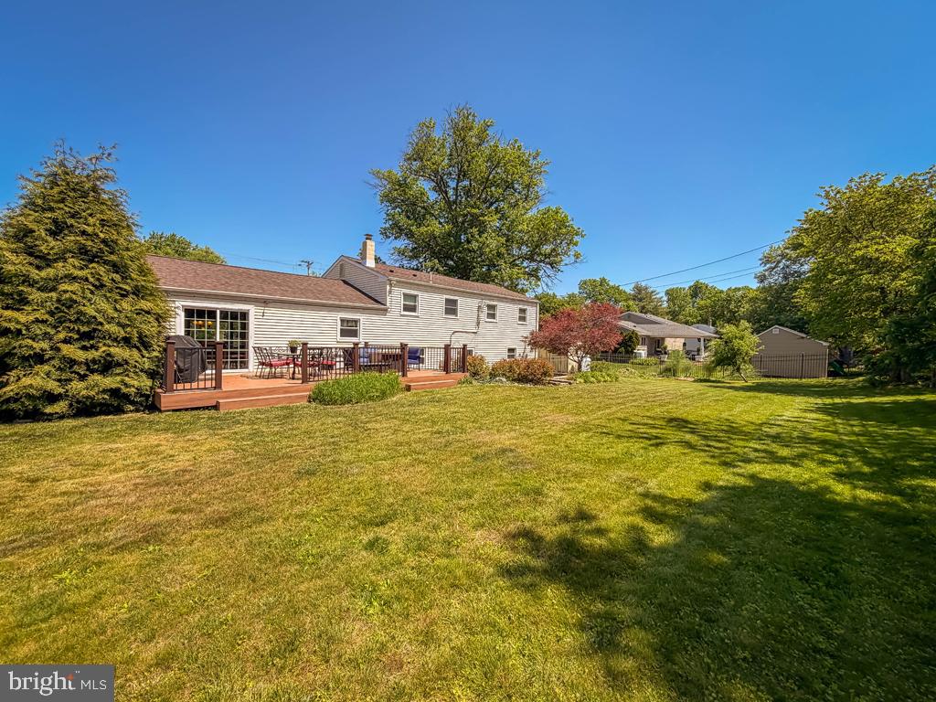 MAKEFIELD RD VILLA - Residential