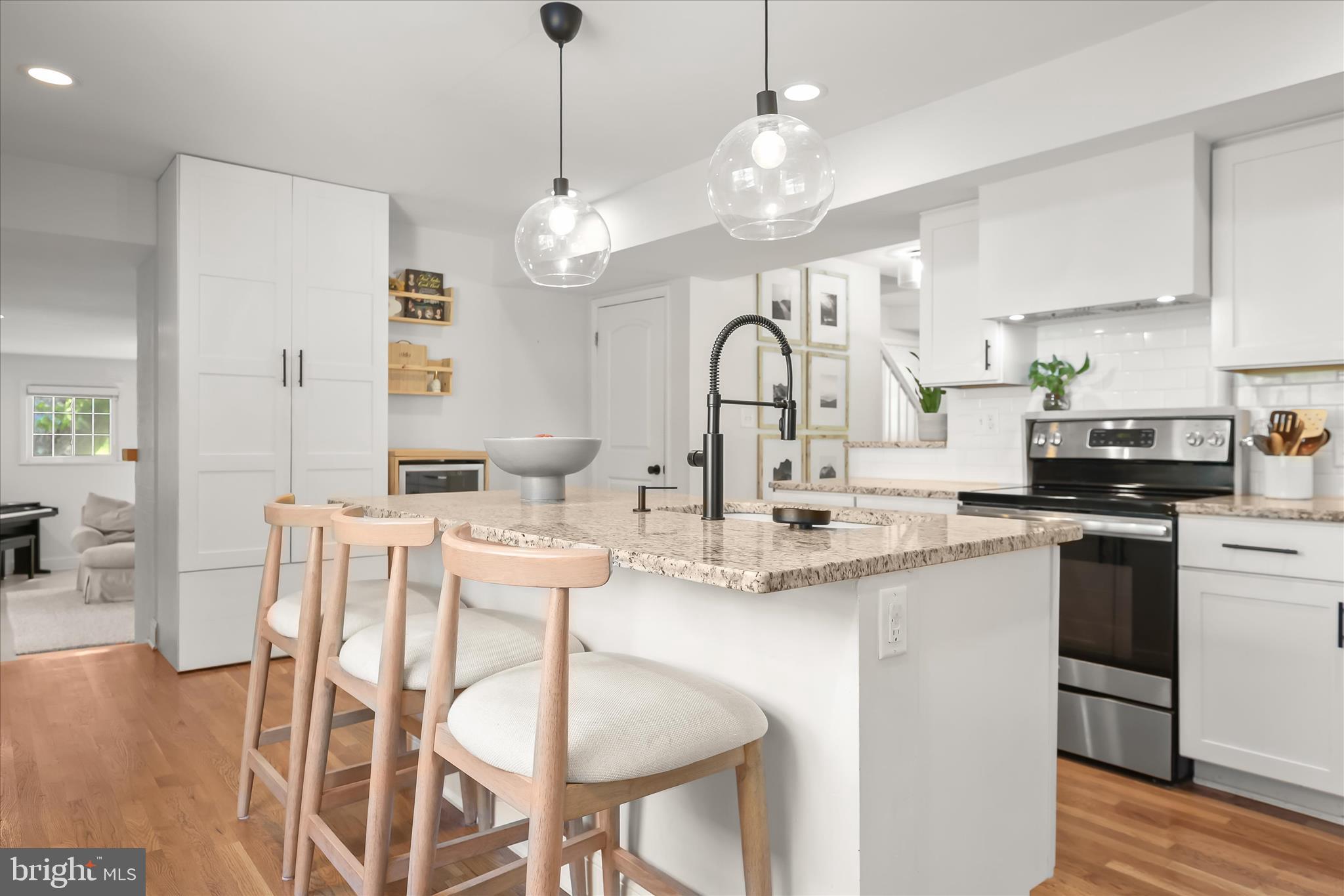 PLEASANT HILLS - Residential