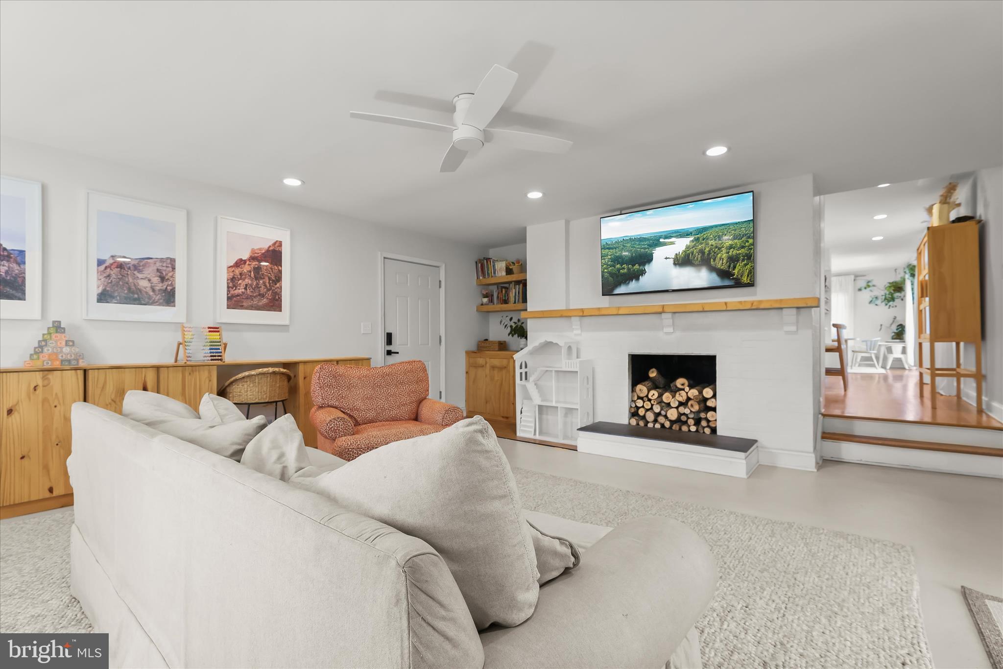 PLEASANT HILLS - Residential