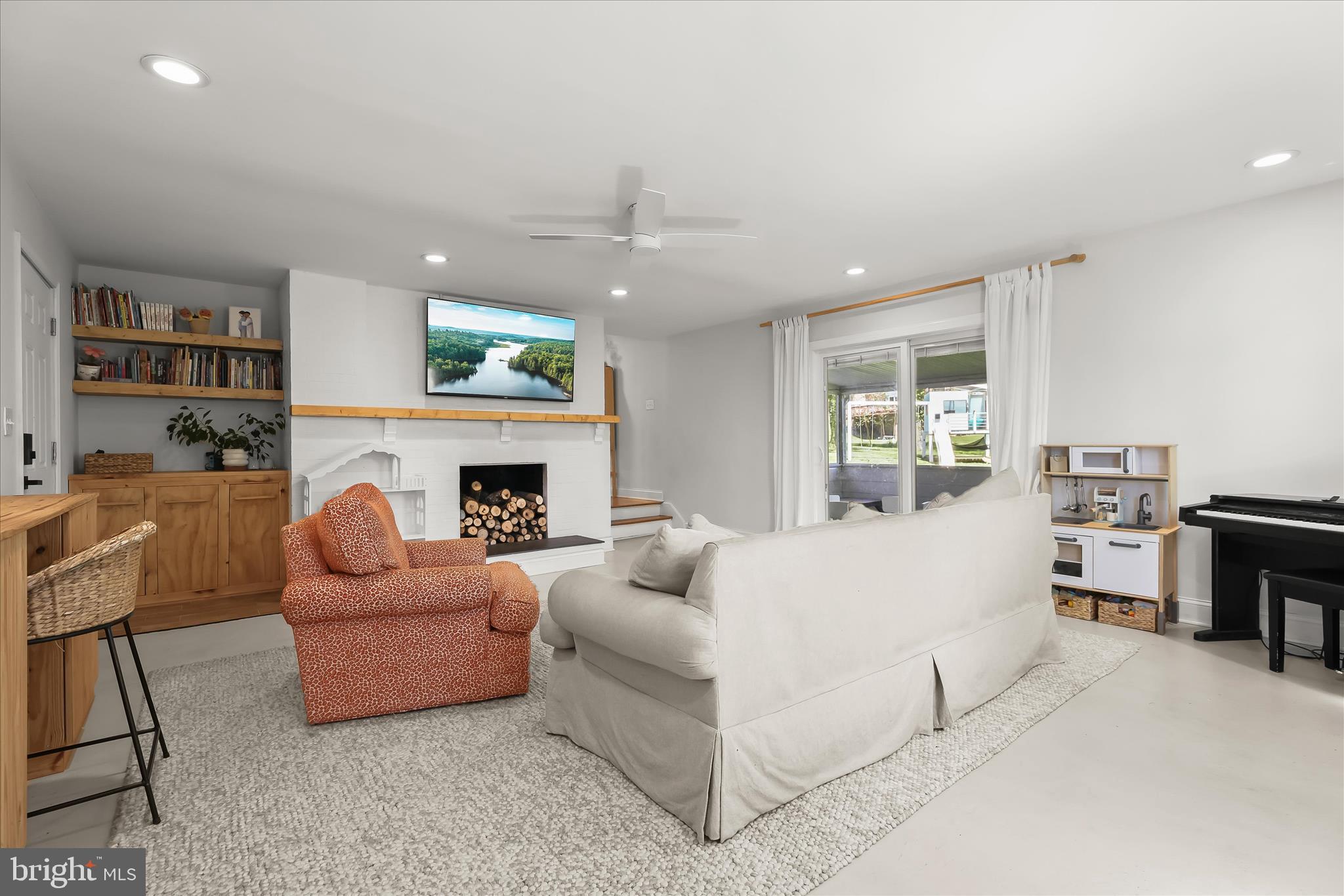 PLEASANT HILLS - Residential