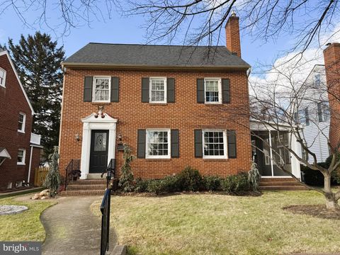 605 FAIRVIEW AVENUE FREDERICK MD 21701