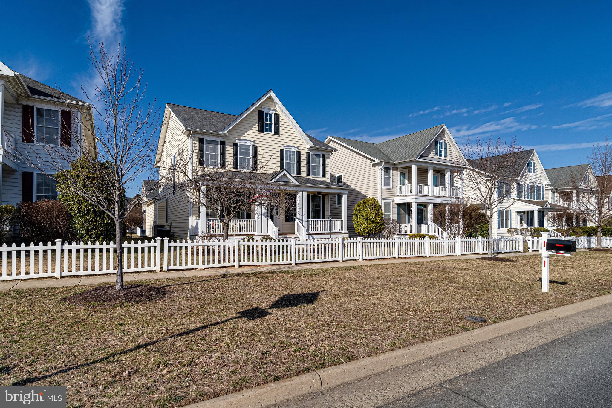 SOUTH RIDING - Residential