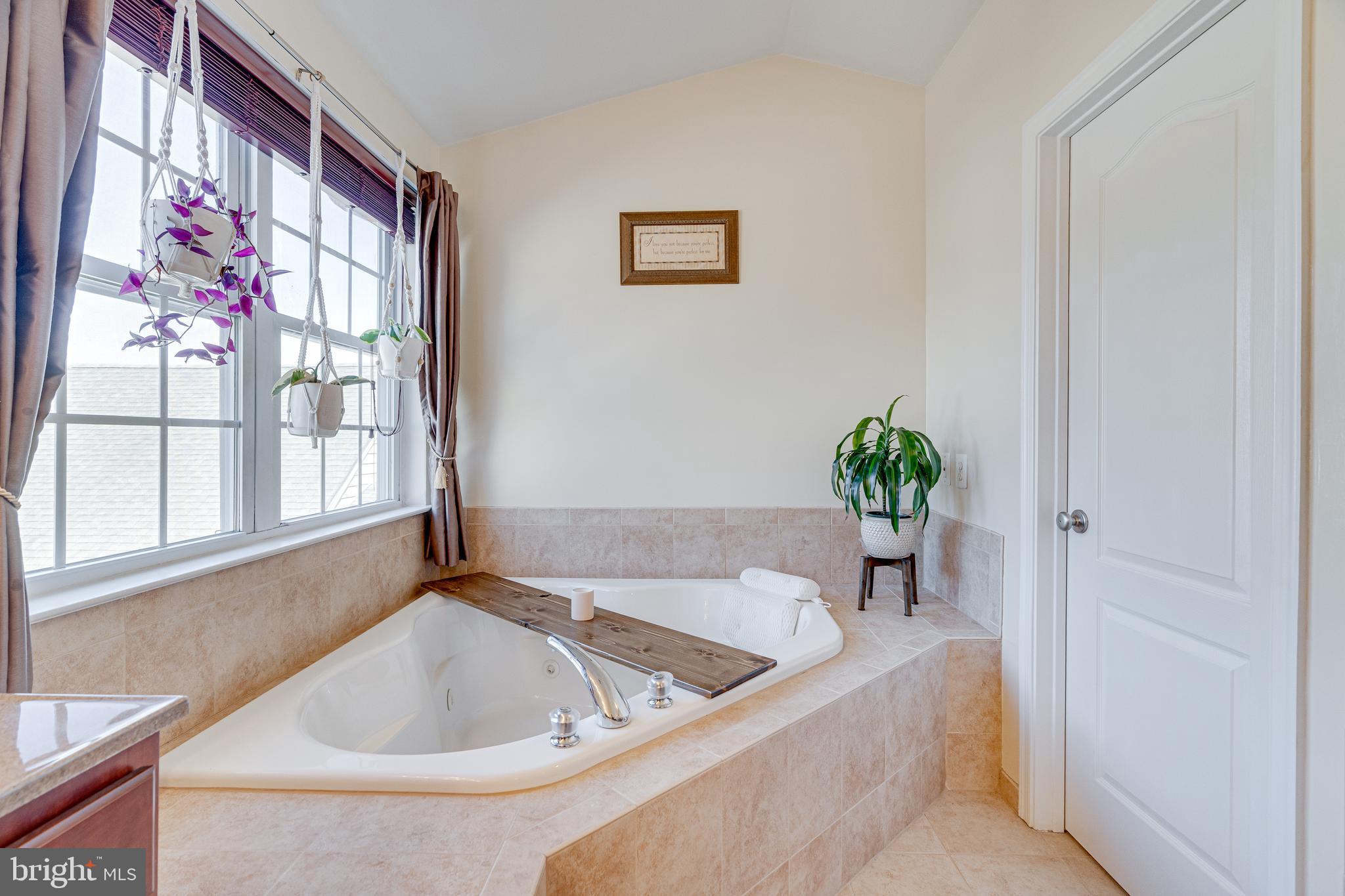 SOUTH RIDING - Residential