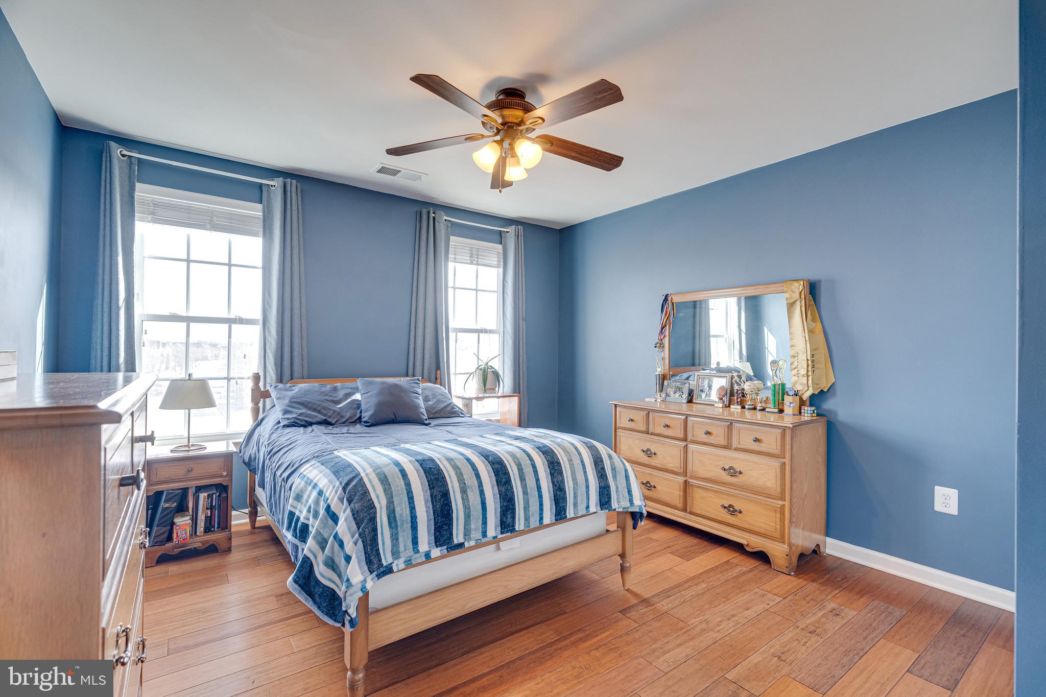 SOUTH RIDING - Residential