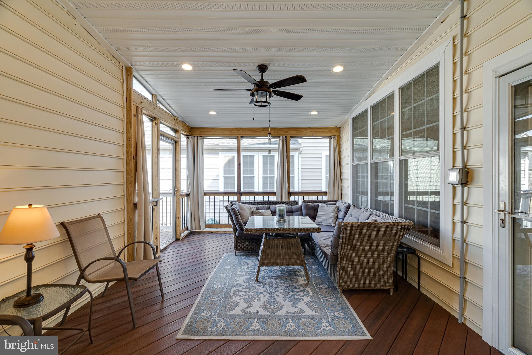 SOUTH RIDING - Residential