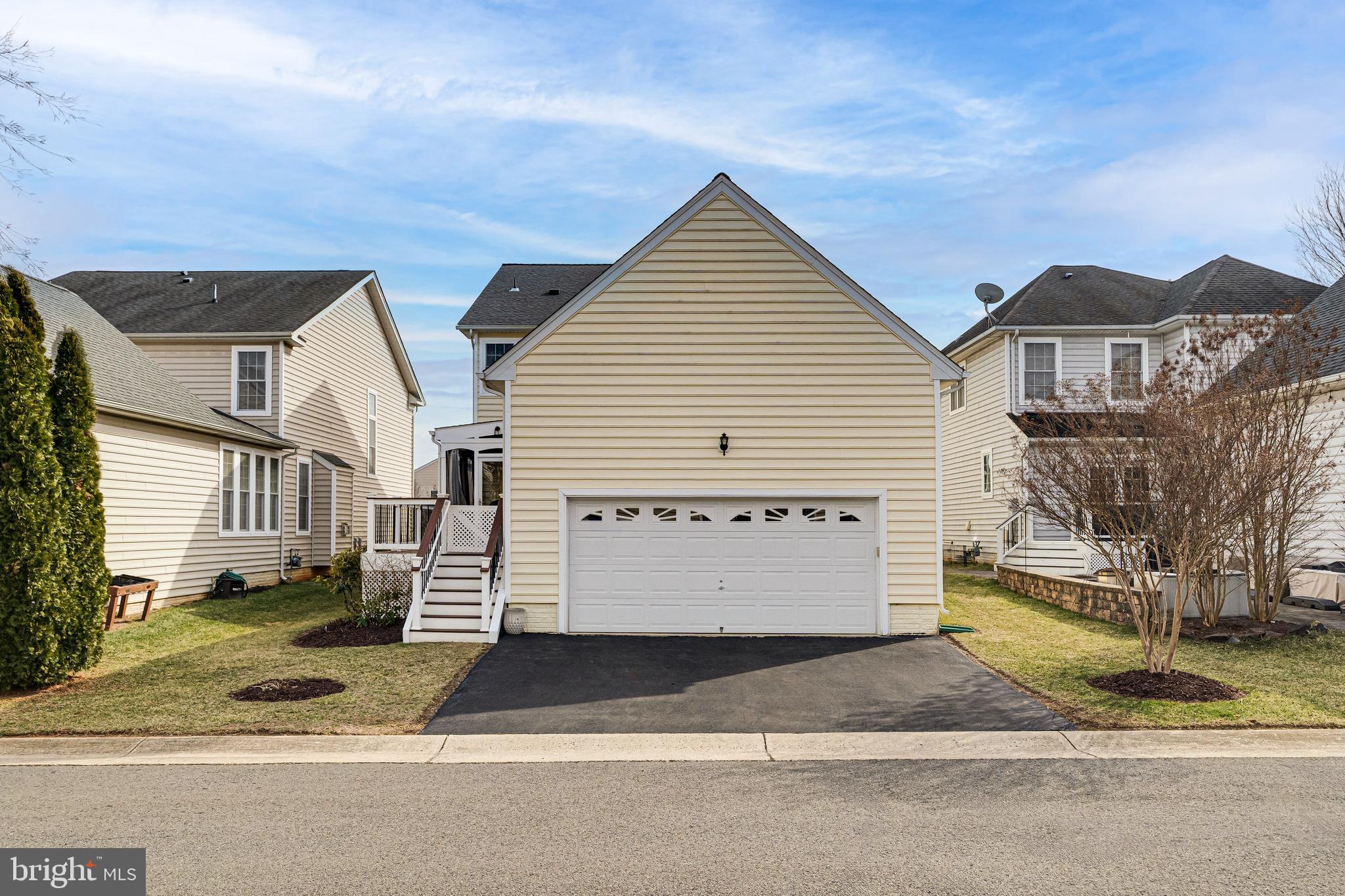 SOUTH RIDING - Residential