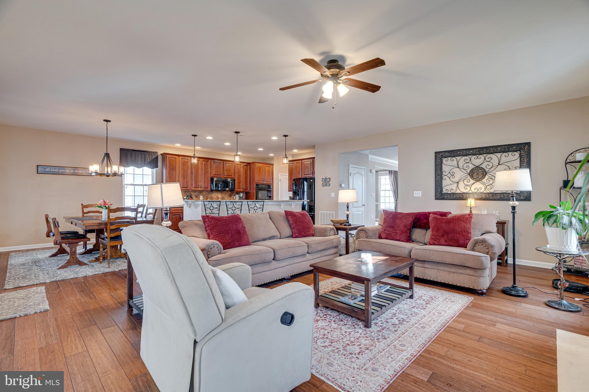 SOUTH RIDING - Residential