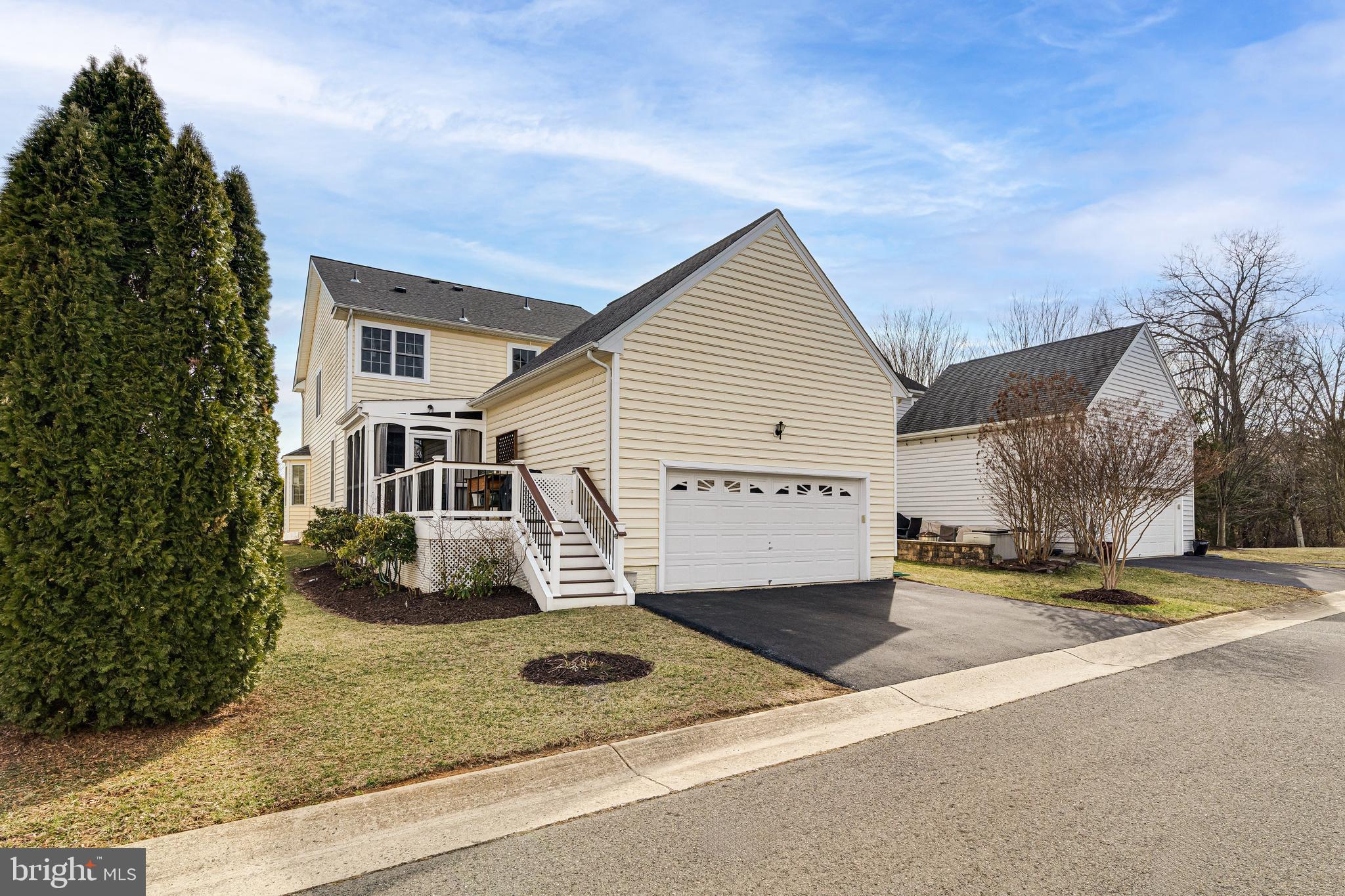 SOUTH RIDING - Residential