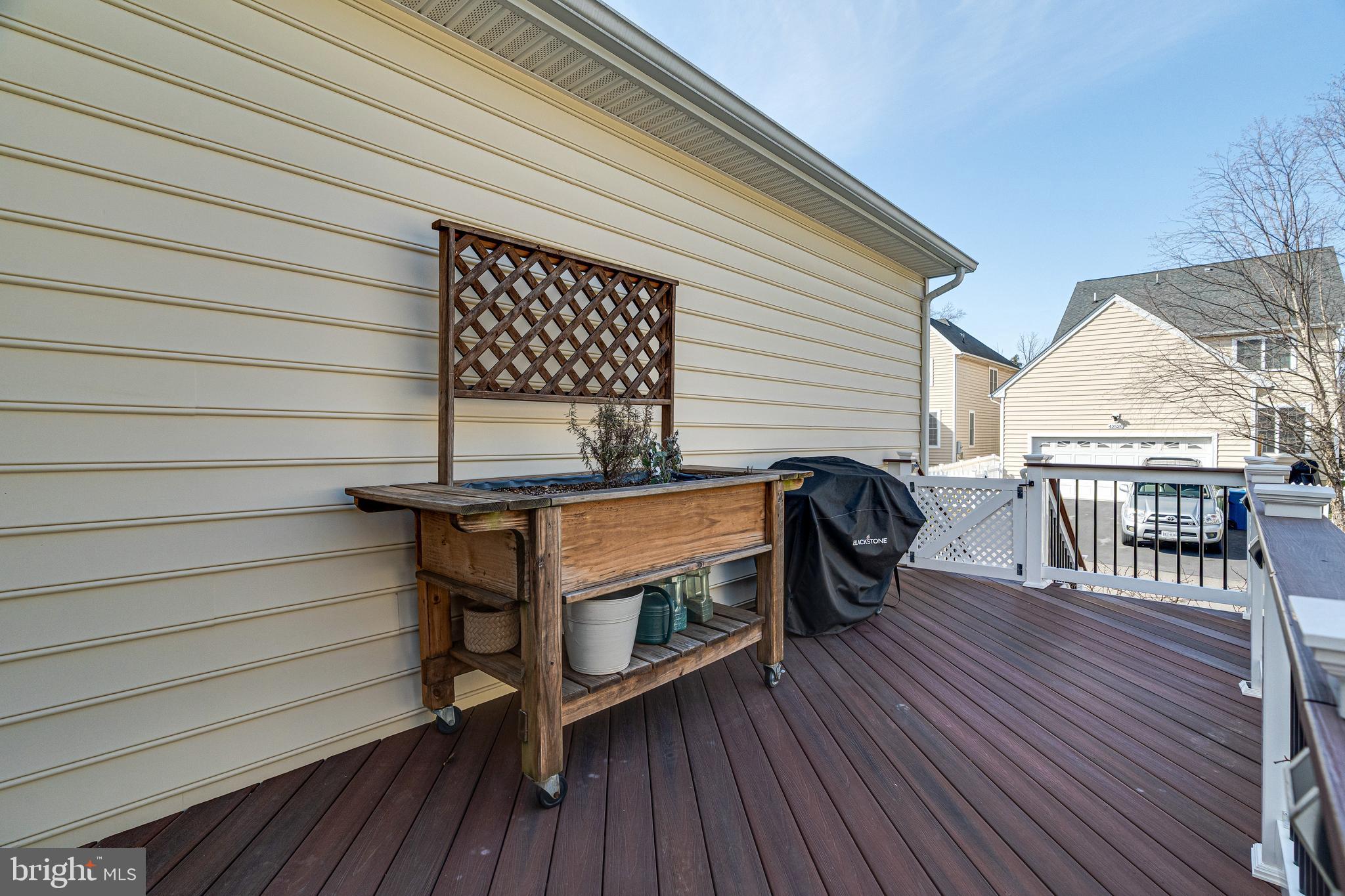 SOUTH RIDING - Residential