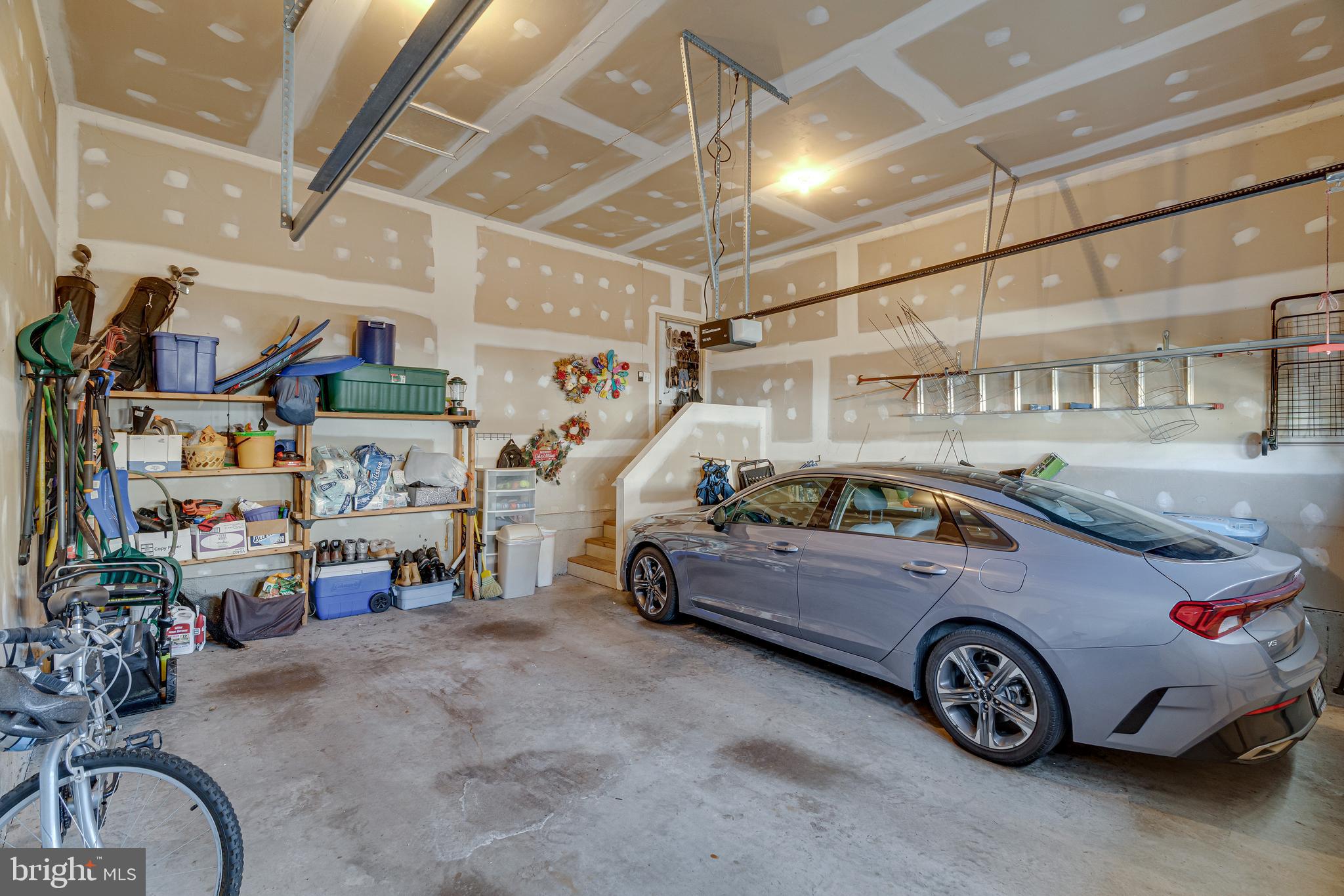 SOUTH RIDING - Residential