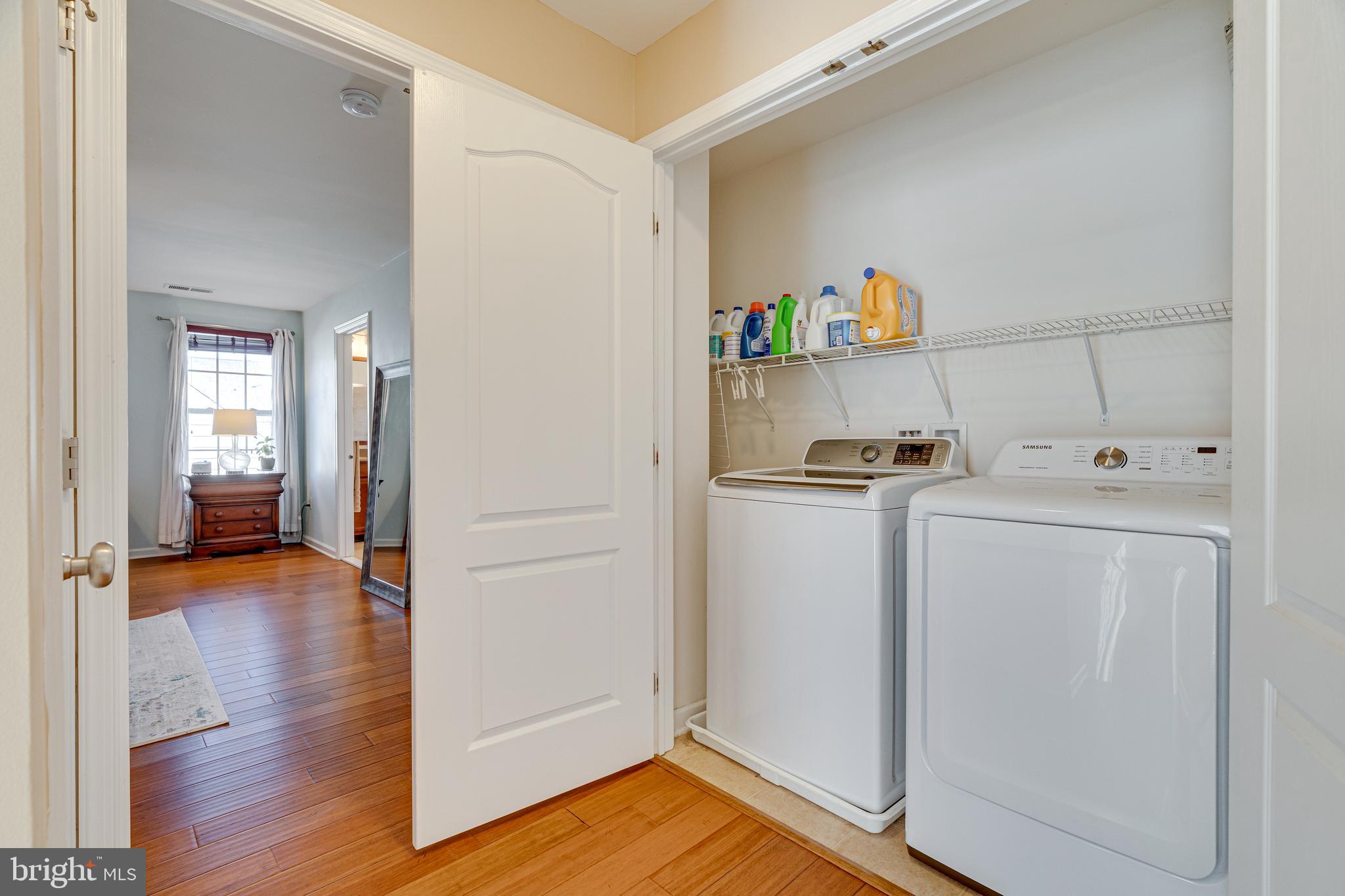 SOUTH RIDING - Residential