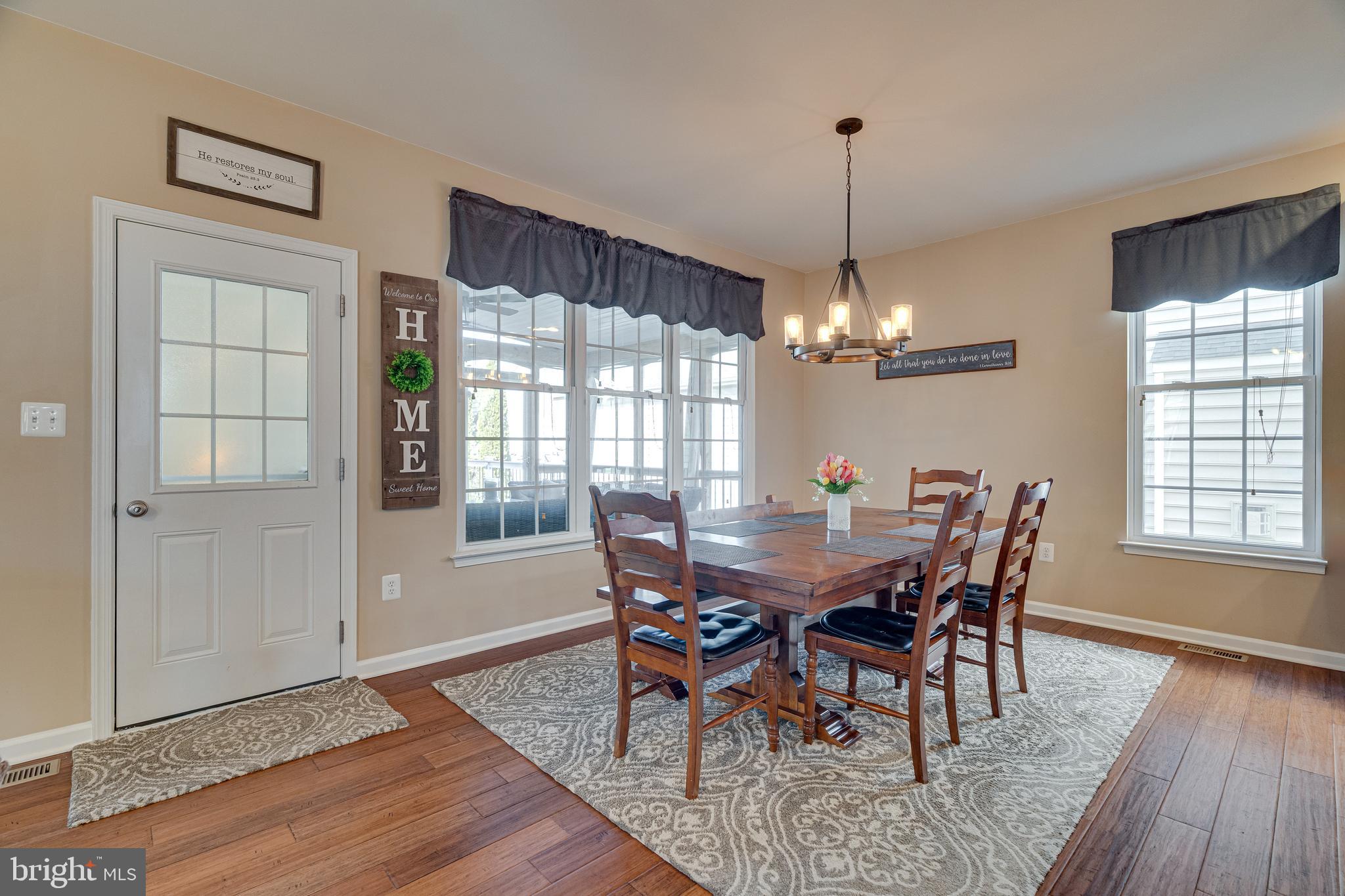 SOUTH RIDING - Residential