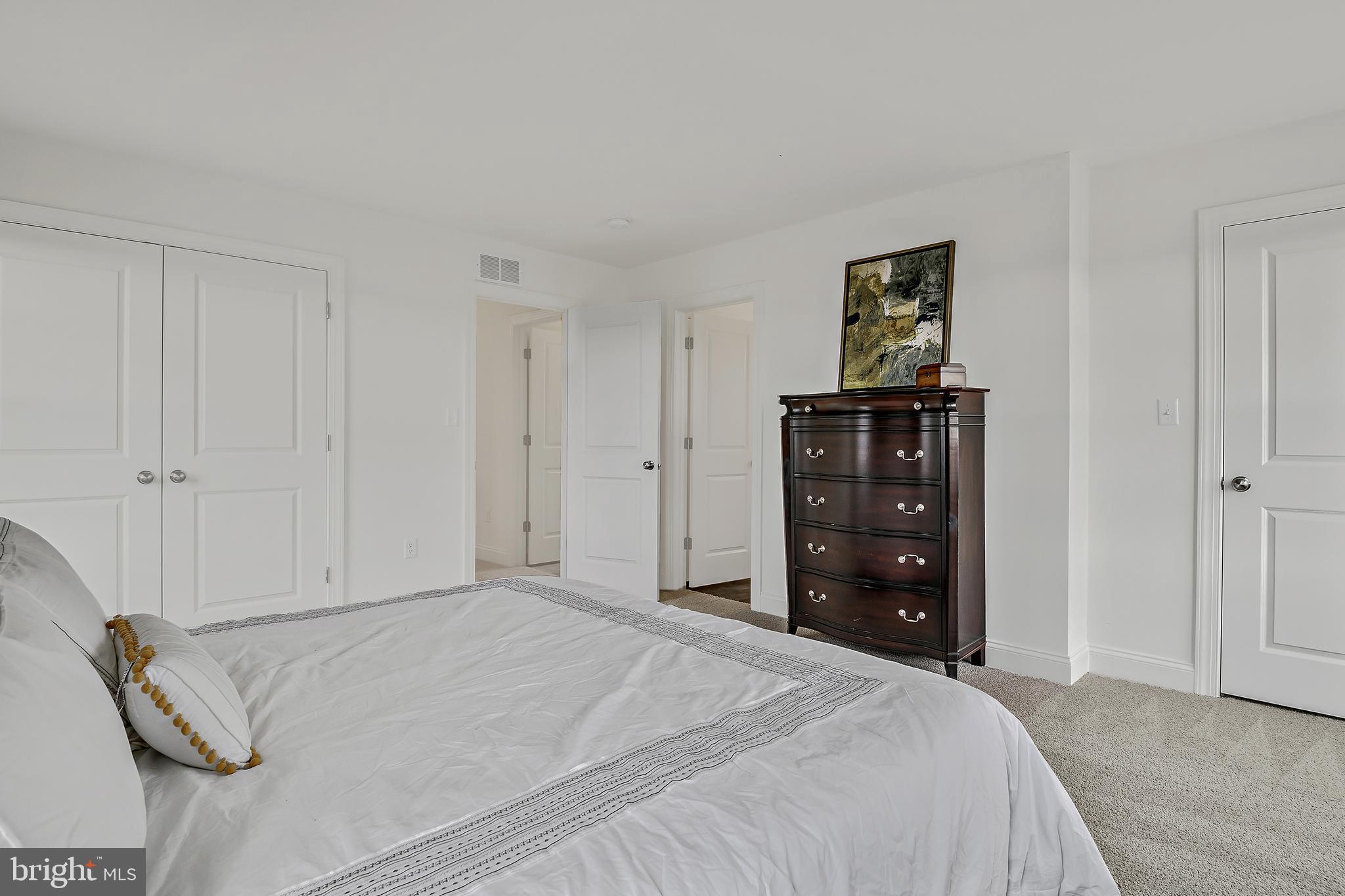 MEADOW LANE FARMS - Residential