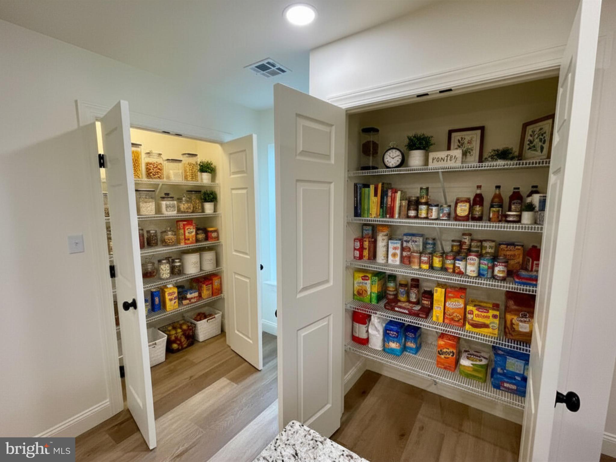 MEADOW LANE FARMS - Residential