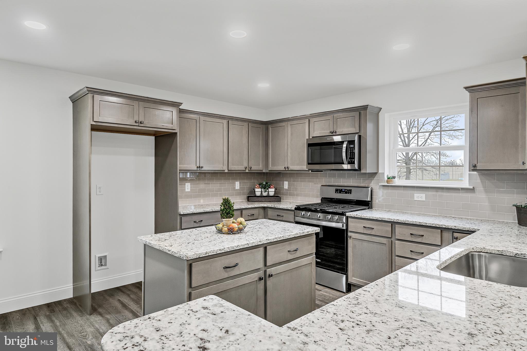 305 JASMINE DRIVE LOT 51