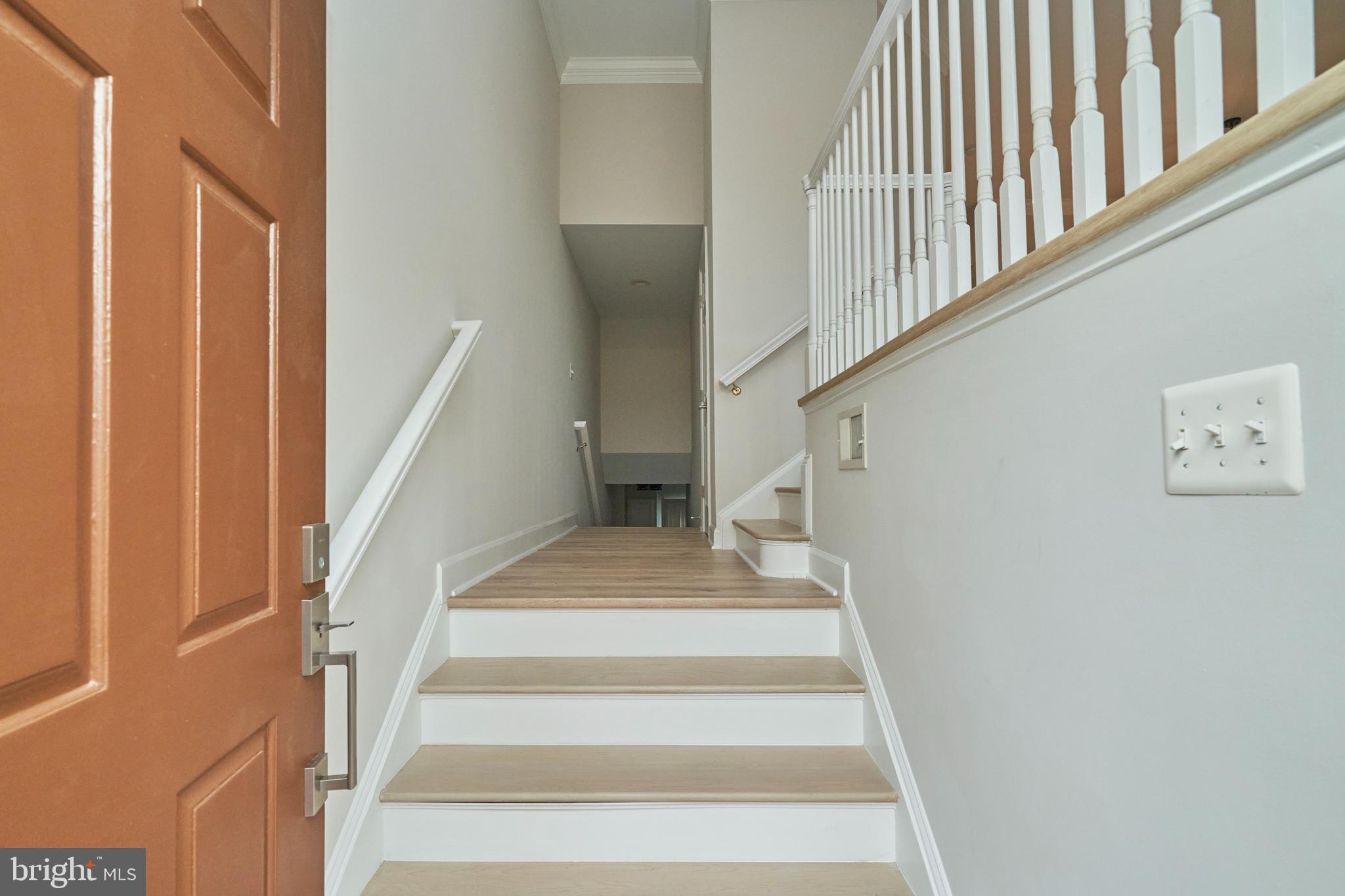 121 HERNDON MILL CIRCLE