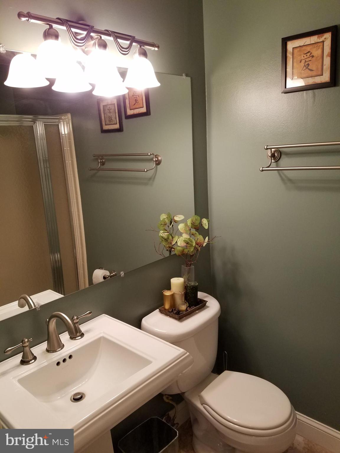 HAMPTON HOUSE - Residential Lease