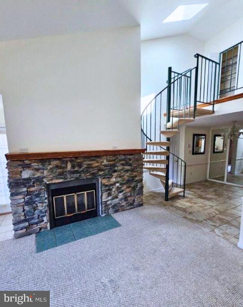 HAMPTON HOUSE - Residential Lease