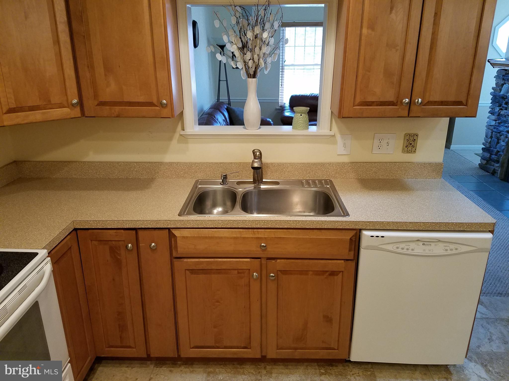 HAMPTON HOUSE - Residential Lease