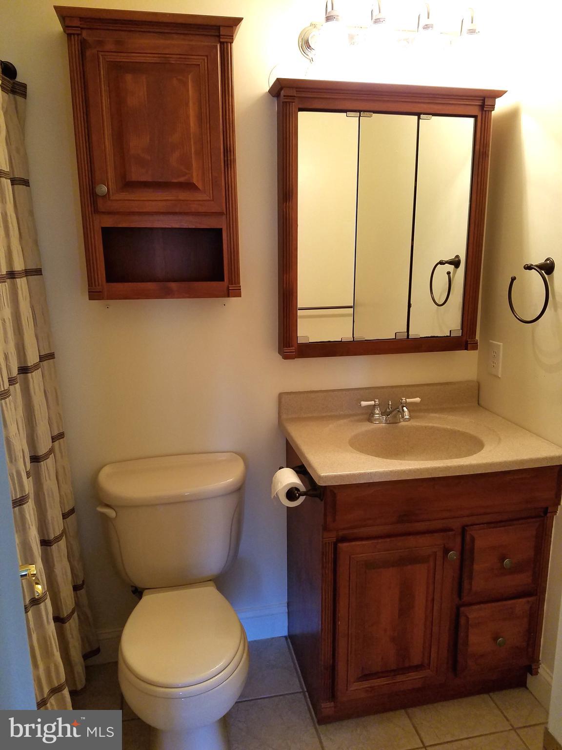 HAMPTON HOUSE - Residential Lease