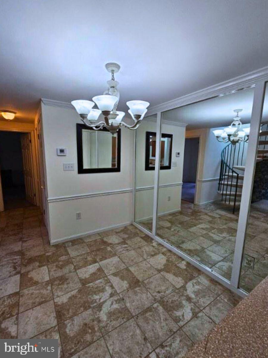 HAMPTON HOUSE - Residential Lease