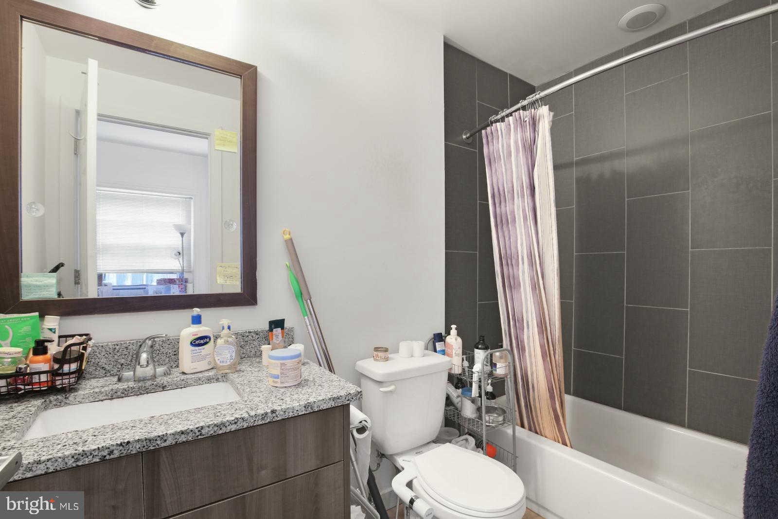 GRADUATE HOSPITAL - Residential Lease