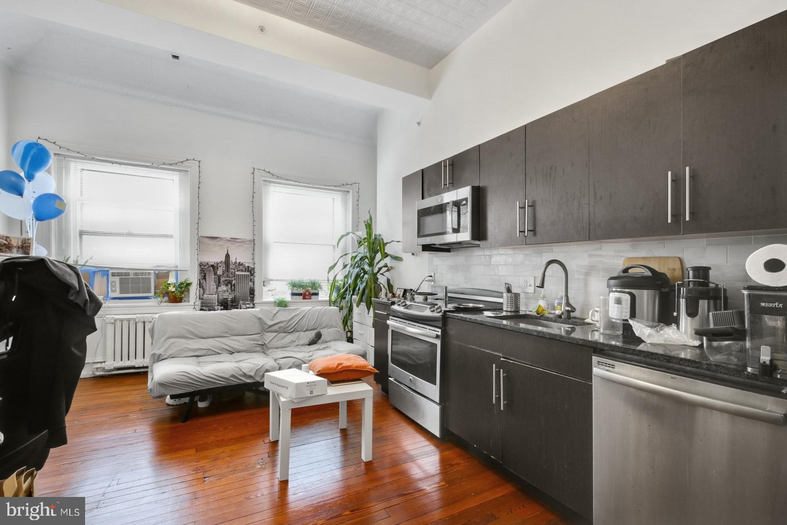 GRADUATE HOSPITAL - Residential Lease