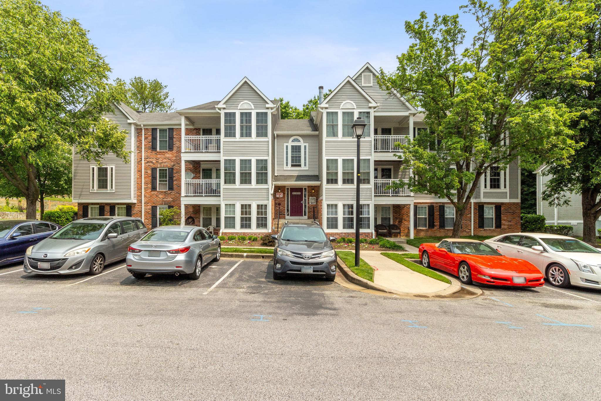 BEDFORD COMMONS - Residential Lease