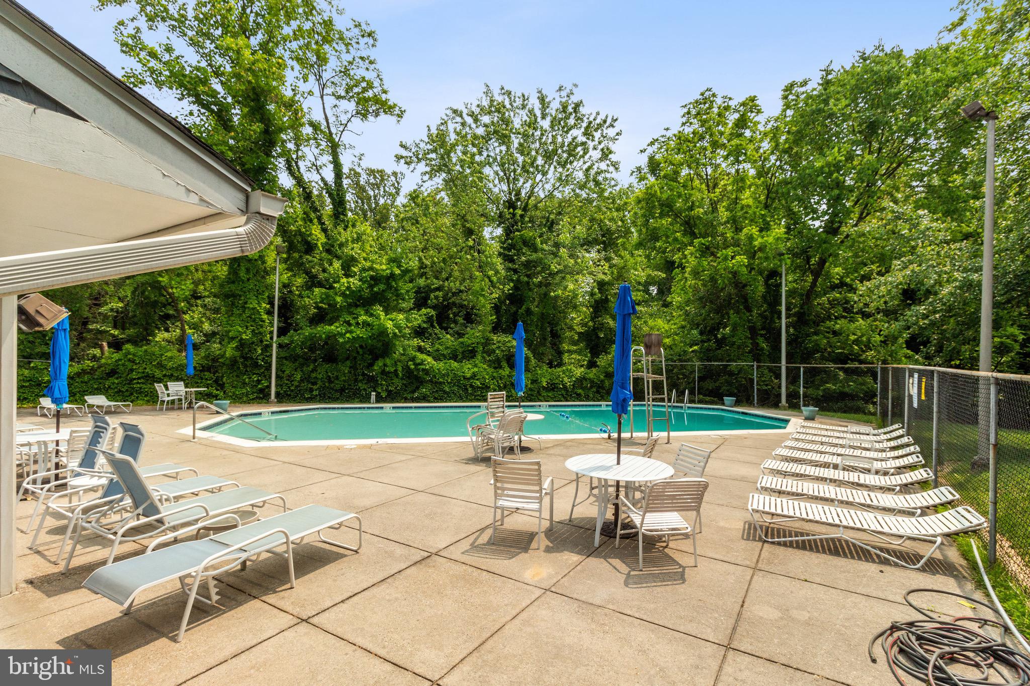 BEDFORD COMMONS - Residential Lease