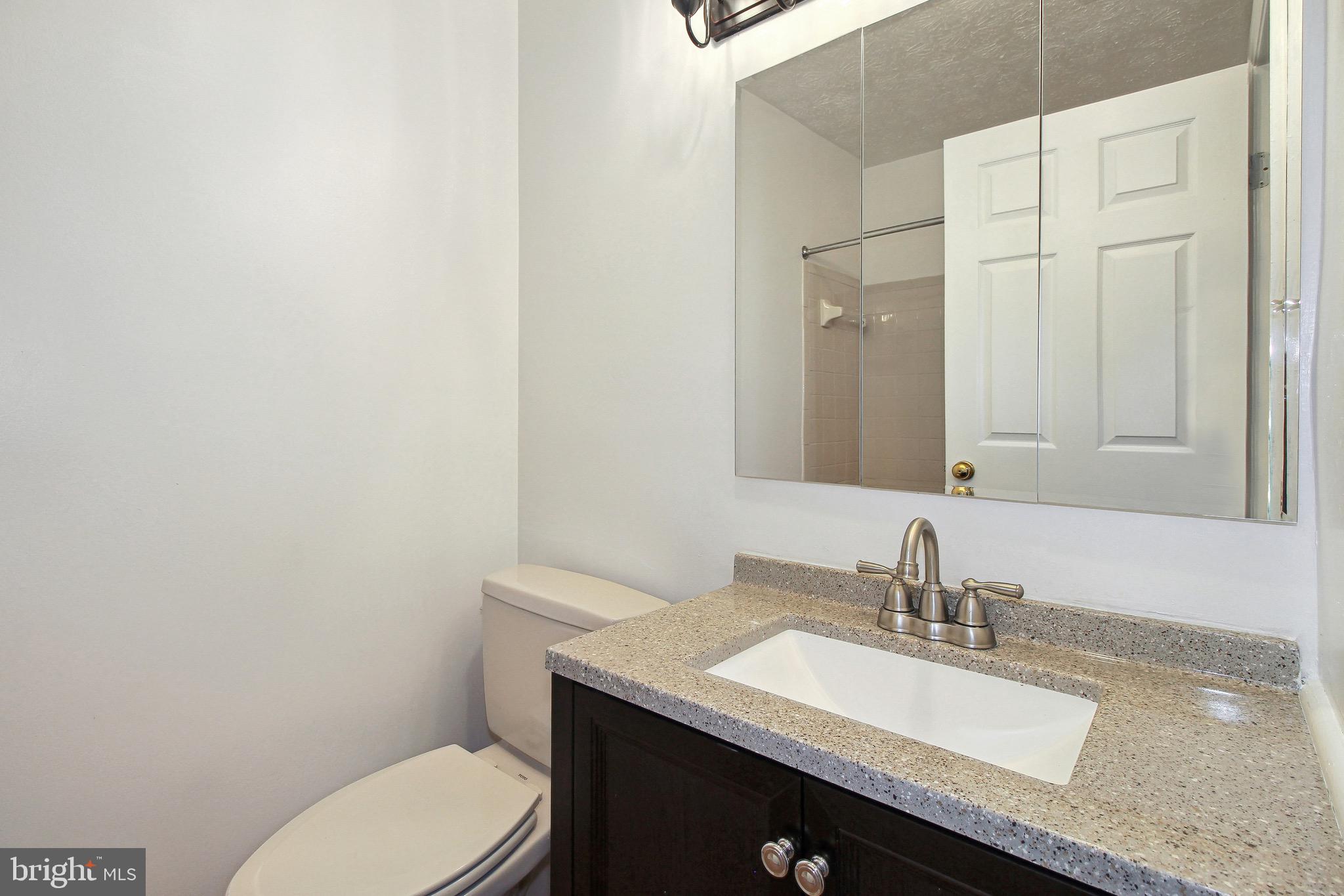 BEDFORD COMMONS - Residential Lease