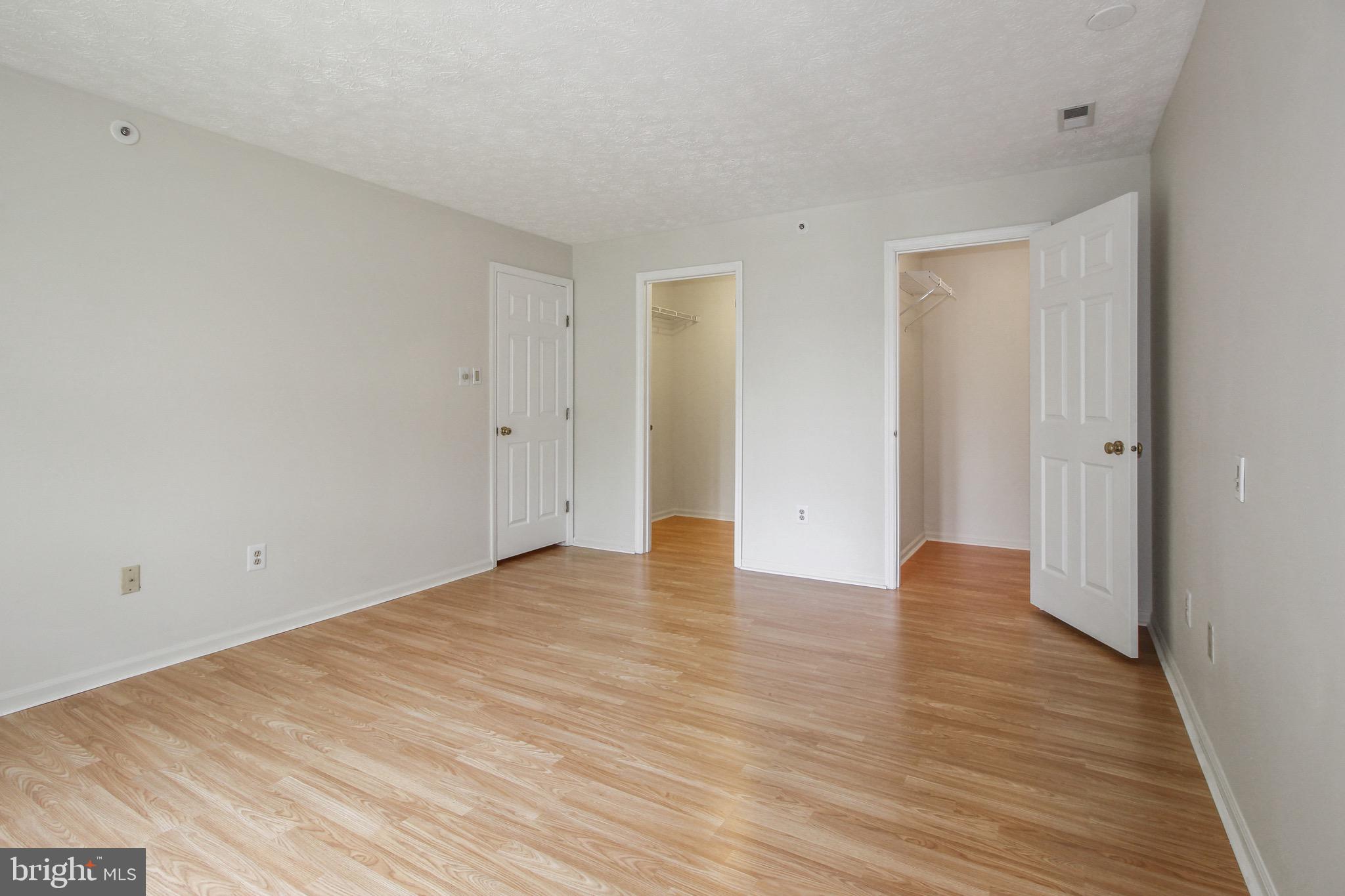 BEDFORD COMMONS - Residential Lease