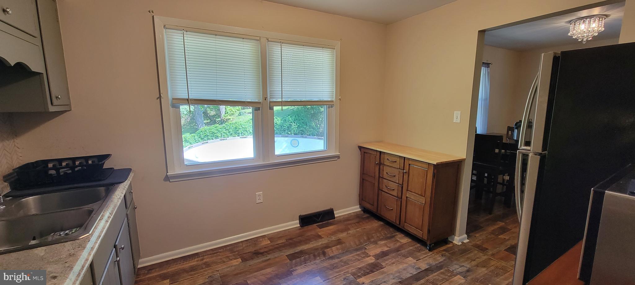 EAST SIDE - Residential