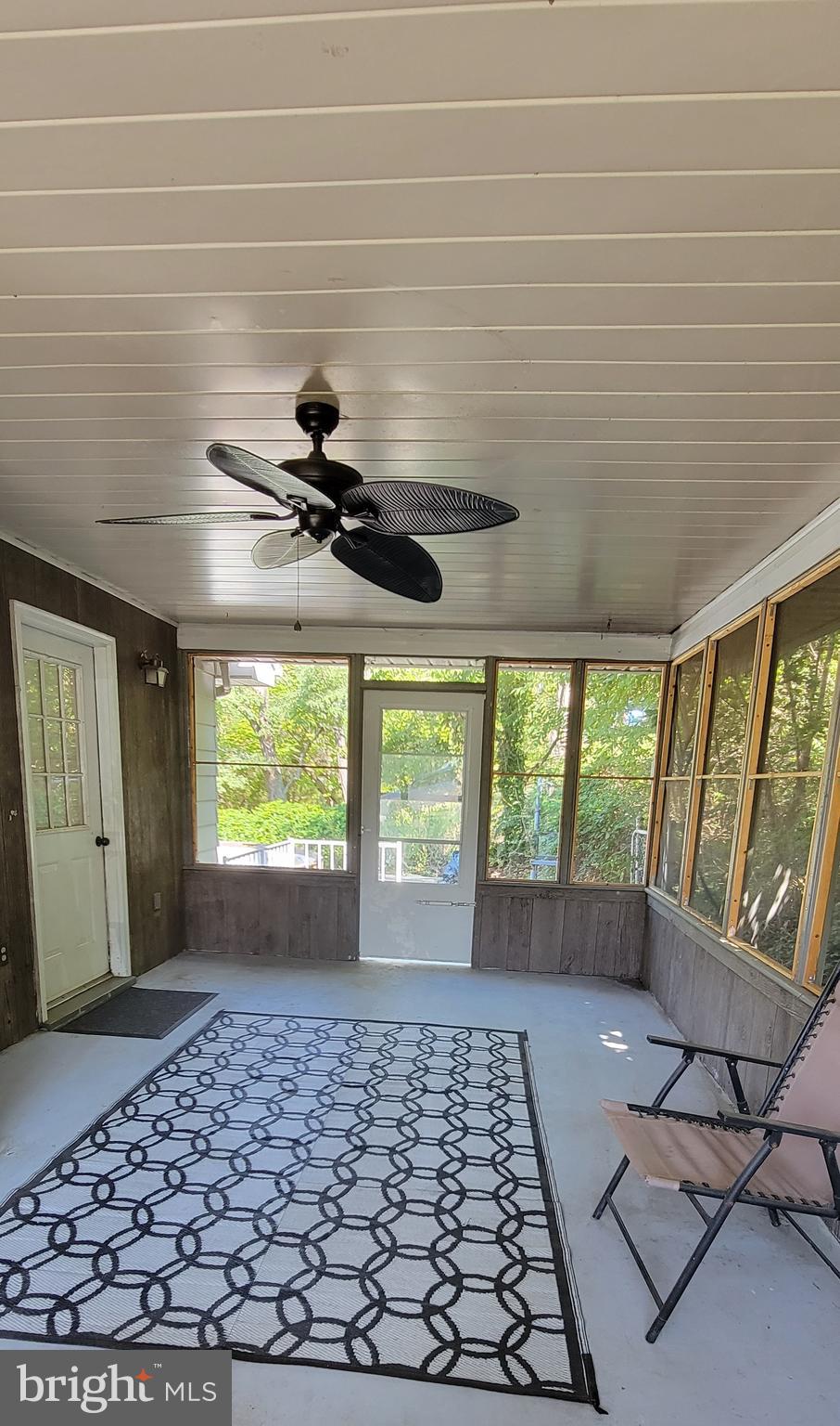 EAST SIDE - Residential