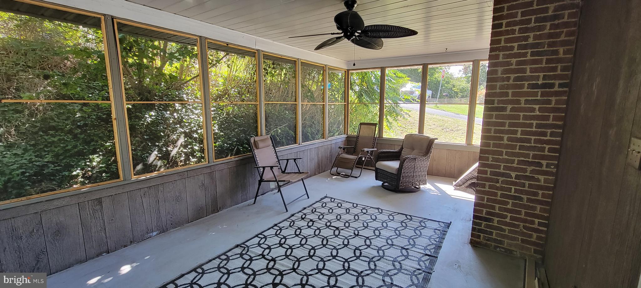 EAST SIDE - Residential